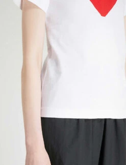 Comme Des Garçons Play Heart-appliquéd Cotton-jersey T-shirt -VogueVibe Store 143 2000022 P1T221 WHITE ALT05