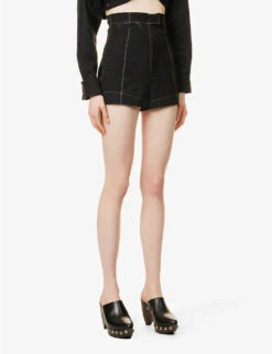 Jacquemus Le Short High-rise Wool Shorts -VogueVibe Store R04107849 BLACK ALT02