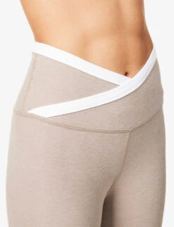 Beyond Yoga Wrap-around Contrast-trim Stretch-woven Leggings -VogueVibe Store R04143883 BIRCHCLOUDWHITE ALT04