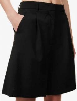 Weekend Max Mara Belbo Pleated Mid-rise Regular-fit Wool Shorts -VogueVibe Store R04151218 BLACK ALT04