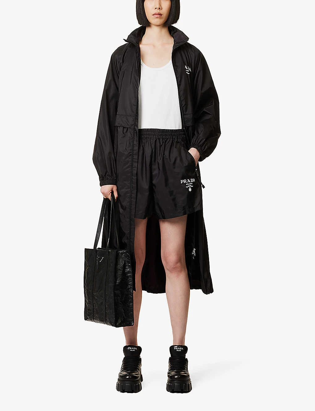 Prada Re-Nylon Brand-print Recycled-polyamide Shell Shorts 4 Prada Re-Nylon Brand-print Recycled-polyamide Shell Shorts - Image 2