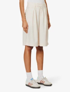 Vivian Striped Woven Shorts 9 Vivian Striped Woven Shorts -VogueVibe Store R04186471 BEIGEPINSTRIPE ALT02