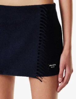 Prada Low-rise Logo-patch Cashmere Mini Skirt -VogueVibe Store R04192406 BLEU ALT04